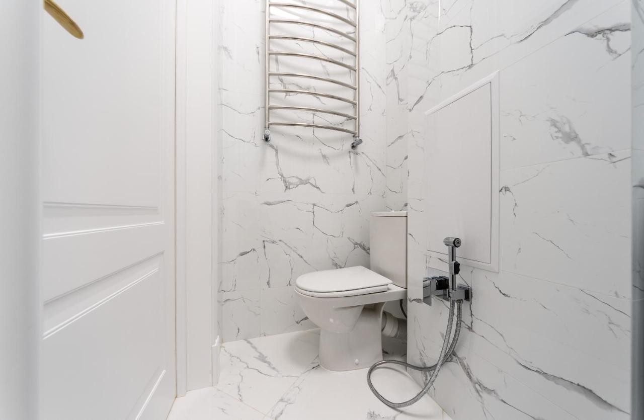 Luxury Beatiful Apartment On Pyshkinska Street เคียฟ ภายนอก รูปภาพ