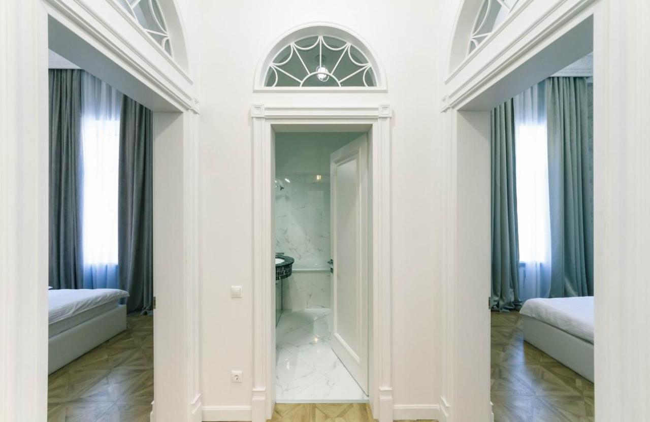 Luxury Beatiful Apartment On Pyshkinska Street เคียฟ ภายนอก รูปภาพ