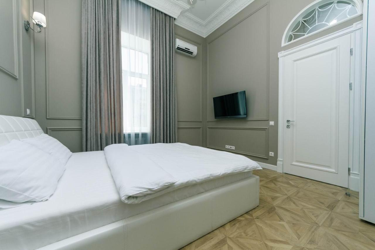 Luxury Beatiful Apartment On Pyshkinska Street เคียฟ ภายนอก รูปภาพ